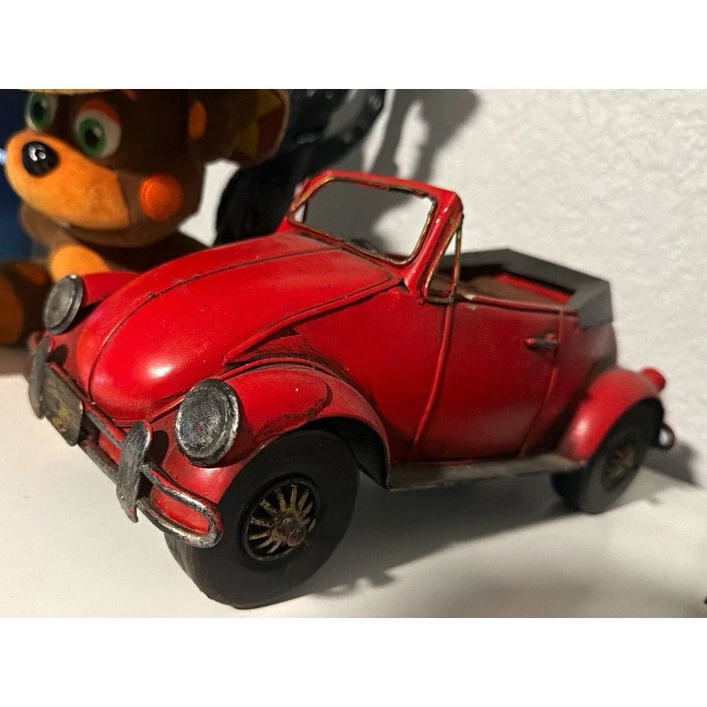 Vintage Volkswagen Beetle Model Red Diecast Vehicle Car Collectible